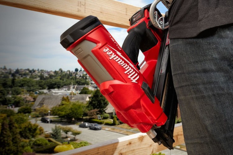 M18FFN-0C GWOŹDZIARKA WYKOŃCZENIOWA