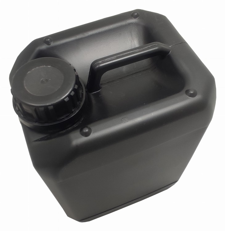 czarny kanister z nakrętką