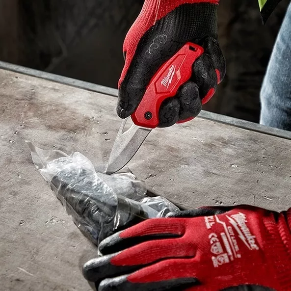 Kompaktowy nóż składany